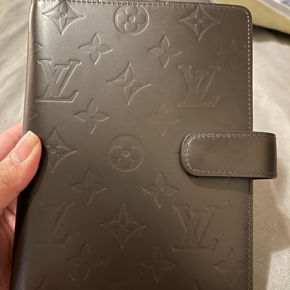 Louis Vuitton MM agenda in cool matte brown